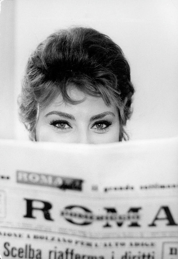 Sophia Loren Photograph - Actress Sophia Loren by Alfred Eisenstaedt
