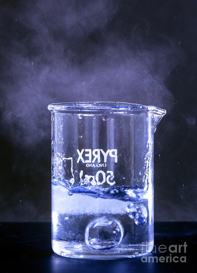 Acyl Chloride Reaction With Water Photograph by Martyn F. Chillmaid/science Photo Library