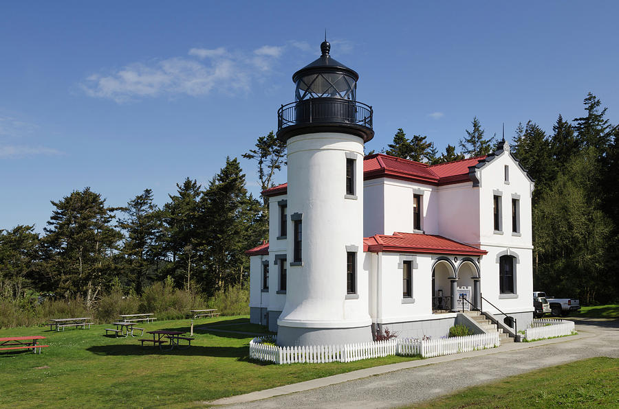 Admiralty Head Lighthouse, Fort Casey Photograph by Alan Majchrowicz ...