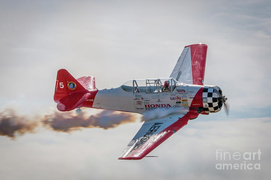 Aeroshell Fly By Photograph by Tom Claud