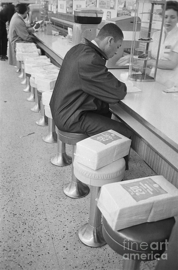 African American Man Staging Lunch Photograph by Bettmann