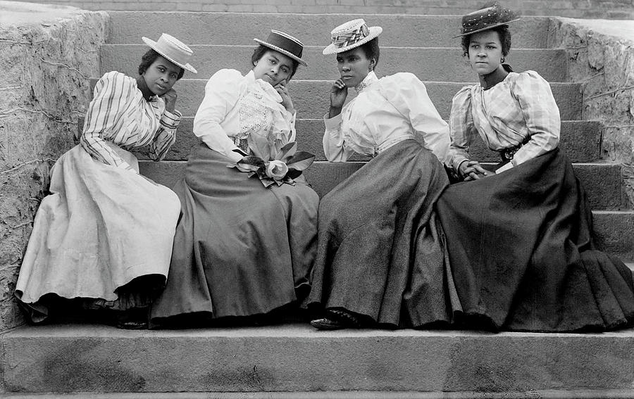 African American Women At Atlanta Photograph by Universal History Archive