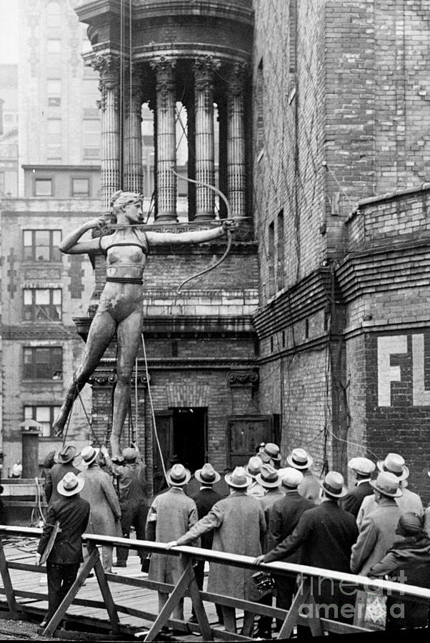 After 30 Years, The Famous Statue Of Photograph by New York Daily News Archive