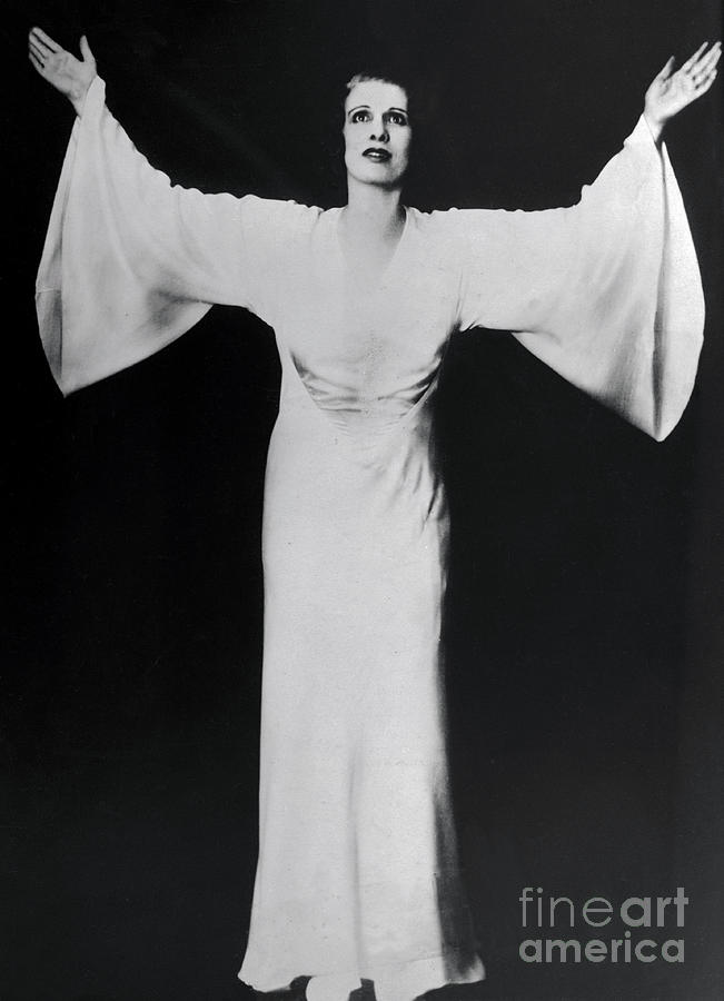 Aimee Semple Mcpherson By Bettmann