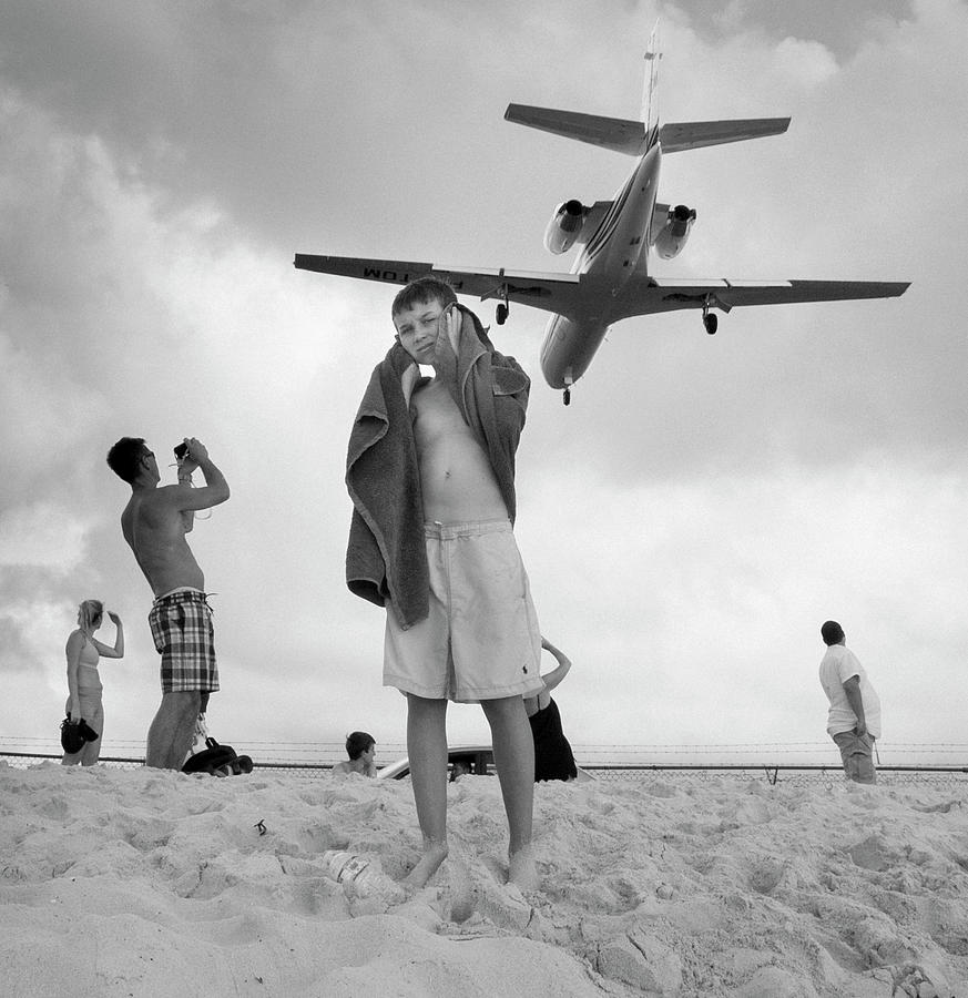 Black And White Photograph - Airplanes 24 by Moises Levy Black And White Photograph - Airplanes 24 by Moises Levy