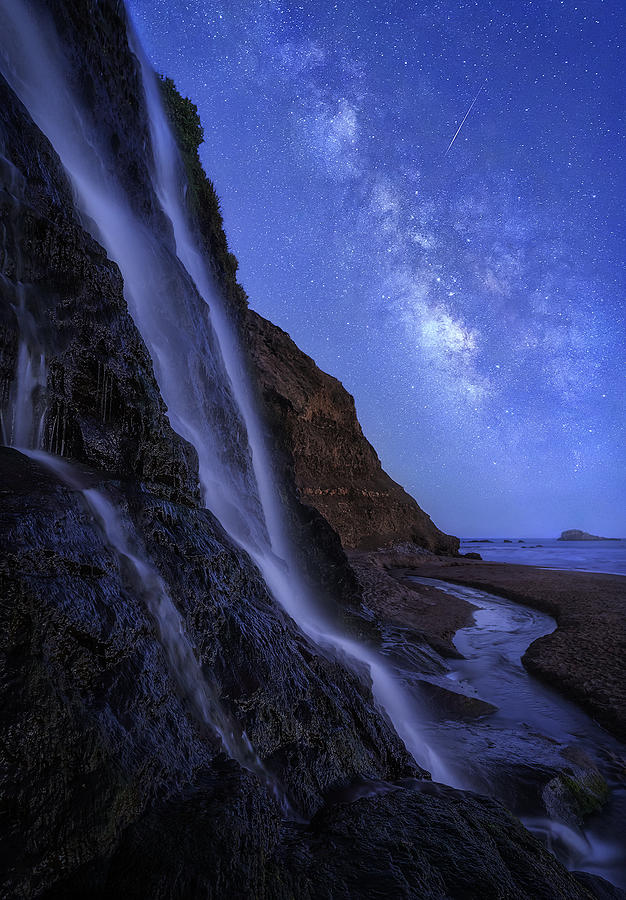 Night Photograph - Alamere Falls by Jennie_jiang
