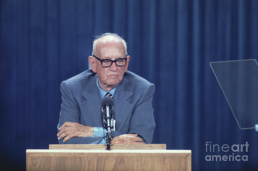 Alf Landon At Press Conference Photograph by Bettmann