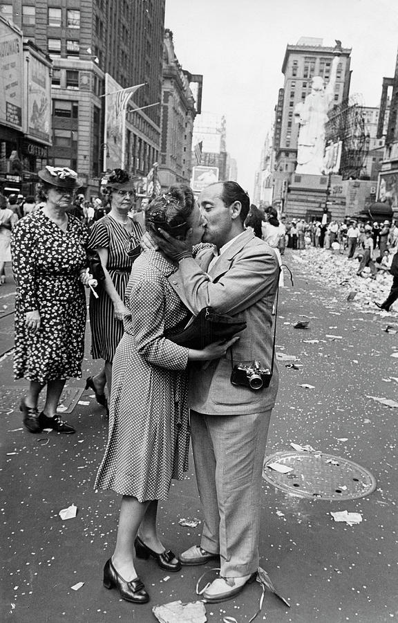 Alfred Eisenstaedt Photograph by William C. Shrout Alfred Eisenstaedt Photograph by William C. Shrout