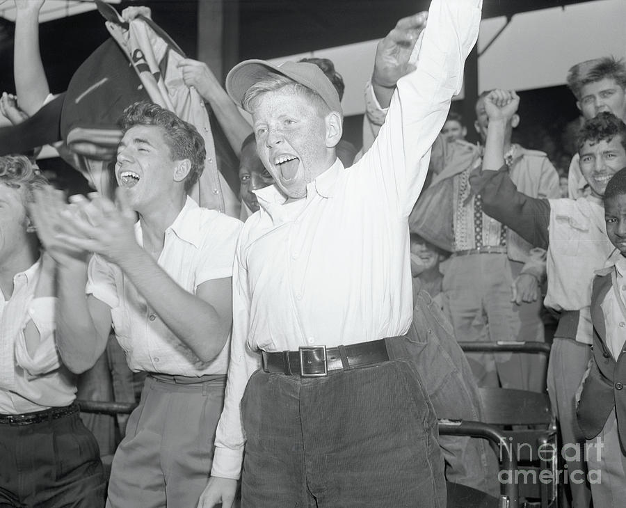 Alvin Vdell Cheering For The Dodgers Photograph by Bettmann