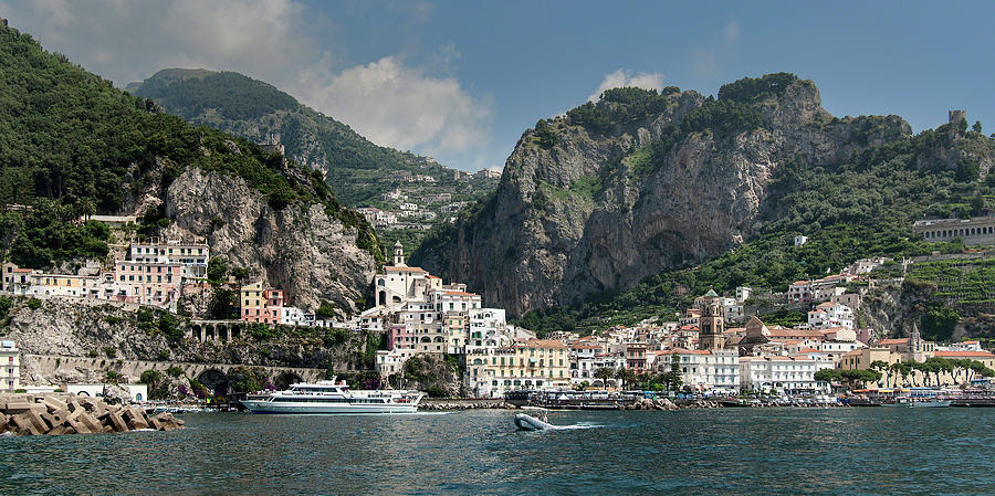 Amalfi Italia Photograph by Alan Toepfer