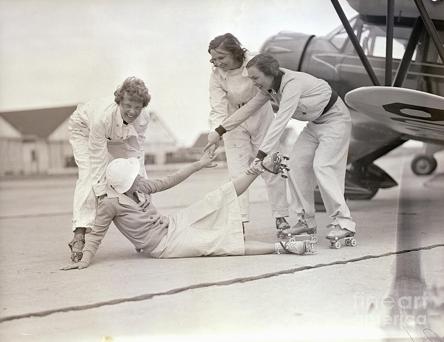 Amelia Earhart And Aviatrices Aid Photograph by Bettmann