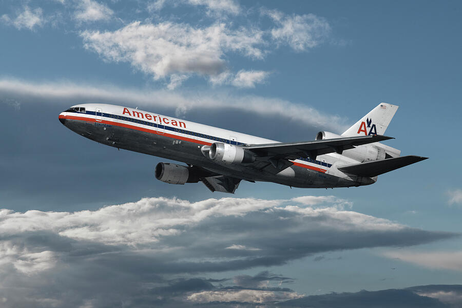 American Airlines LuxuryLiner DC-10 Photograph by Erik Simonsen