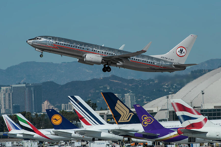 American Airlines Retro Livery Boeing 737 Photograph by Erik Simonsen