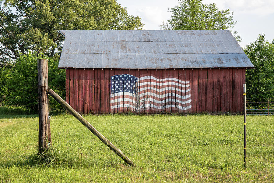 American Flag Barn in Kentucky  Photograph by John McGraw