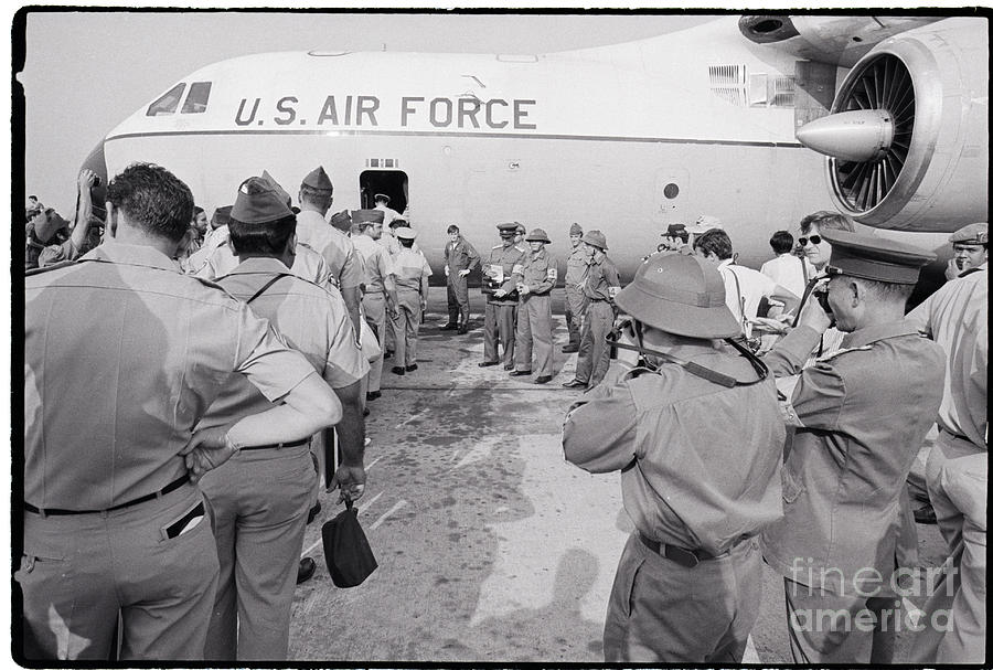 American Troops Leaving Vietnam Photograph by Bettmann