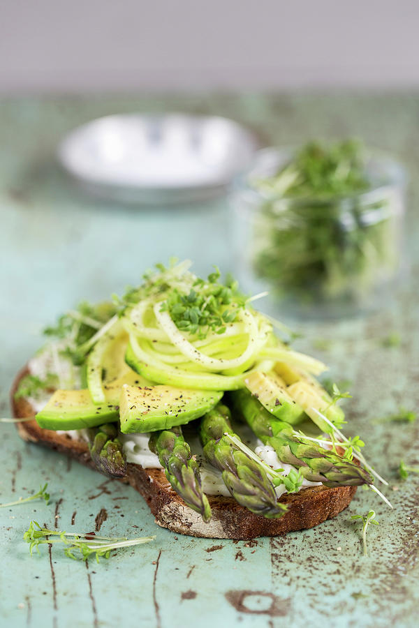 An Avocado Sandwich With Green Asparagus Photograph by Uta Gleiser Photography
