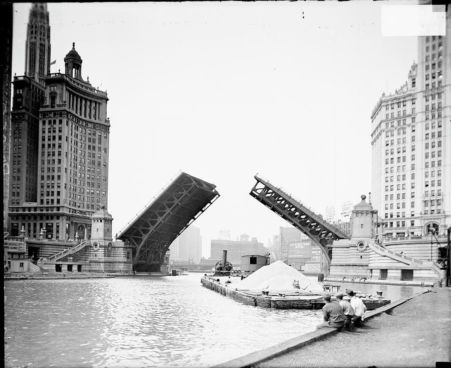 An Open Drawbridge On The Chicago River Photograph by Chicago History Museum