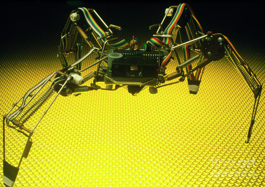 Analogue Robot Spider Photograph by Peter Menzel/science Photo Library