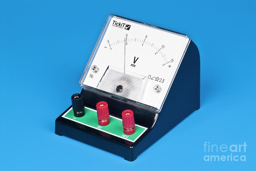 Analogue Voltmeter Photograph by Martyn F. Chillmaid/science Photo Library
