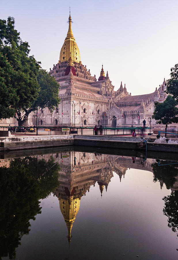 Ananda pagoda after sunrise Photograph by Ann Moore