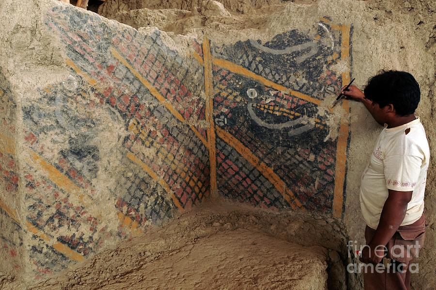 Ancient Peruvian Mural Photograph by Pasquale Sorrentino/science Photo Library
