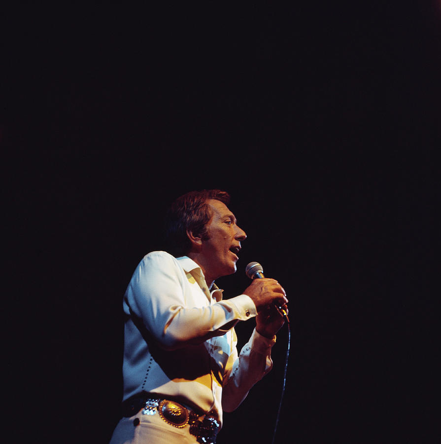 Andy Williams Live Photograph by David Redfern