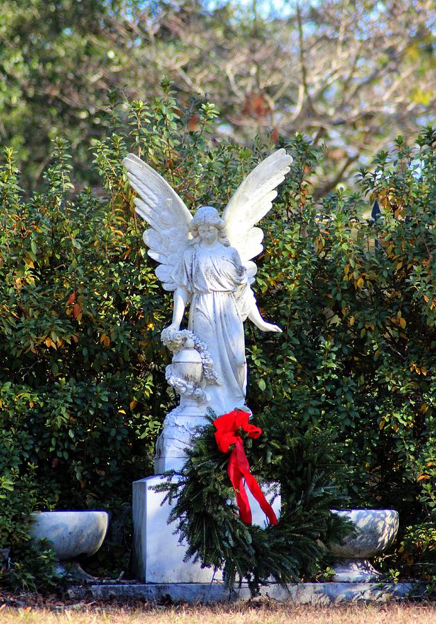 Angel At Christmas Photograph by Cynthia Guinn