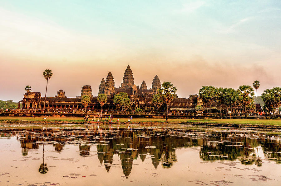 Angkor Wat In The Sunset Photograph by Hugo