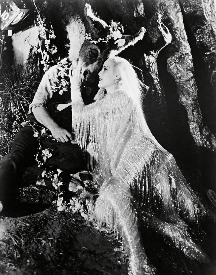 Animal Photograph - ANITA LOUISE in A MIDSUMMER NIGHTS DREAM -1935-. by Album