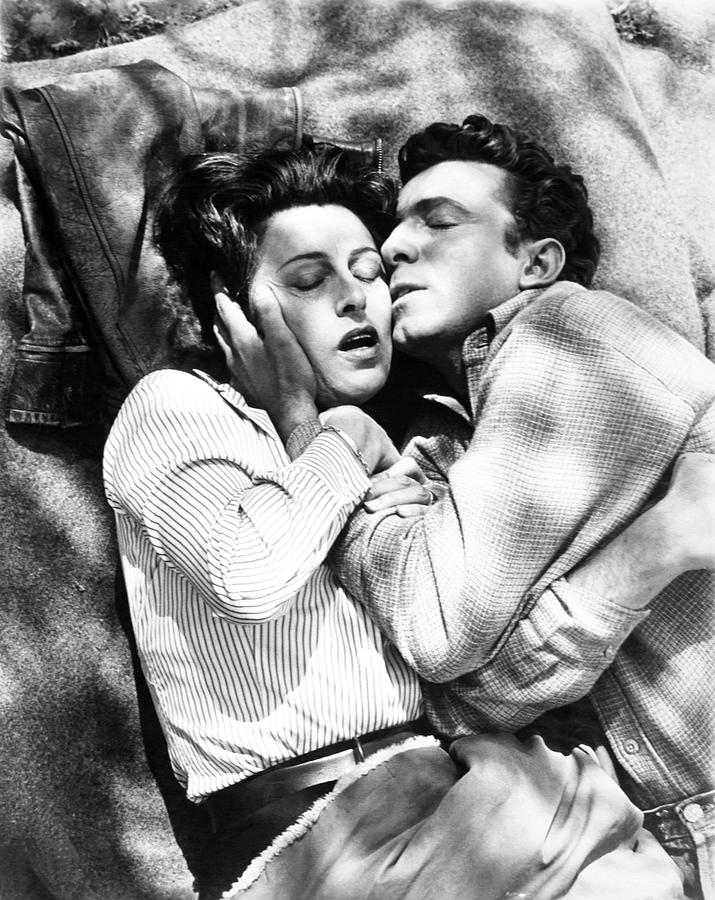 ANNA MAGNANI and ANTHONY FRANCIOSA in WILD IS THE WIND -1957 ...