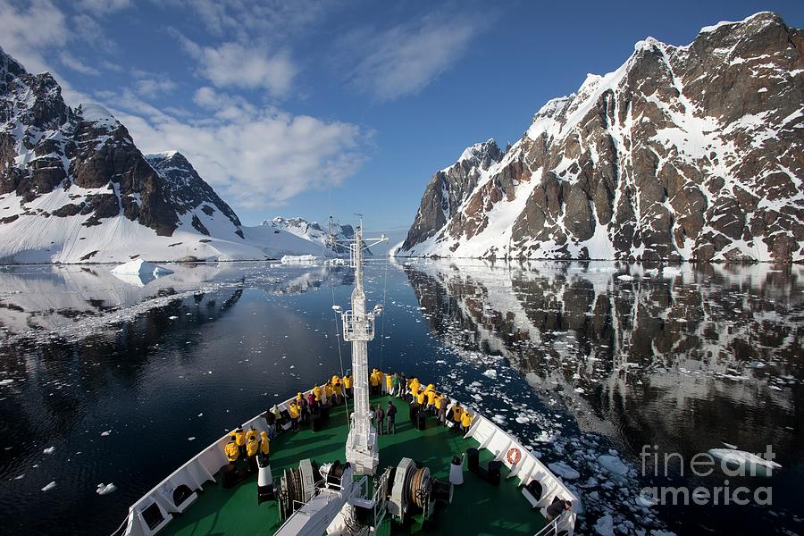 Antarctic Cruise Ship Photograph by Peter Menzel/science Photo Library
