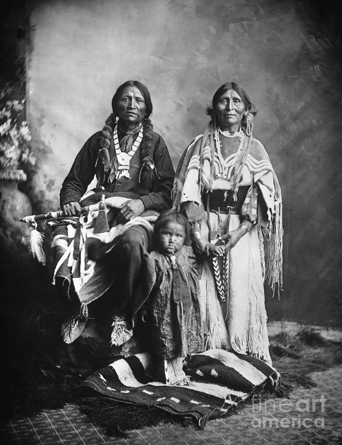 Apache Chief With Family Photograph by Bettmann