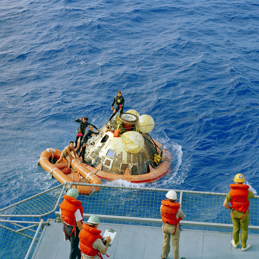 Apollo 11 Udt Recovery Team, 1969 Photograph by Science Source