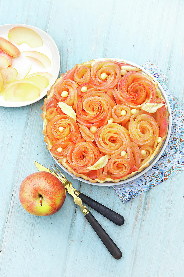 Apple Flower And Fig Pie Photograph by Keroudan
