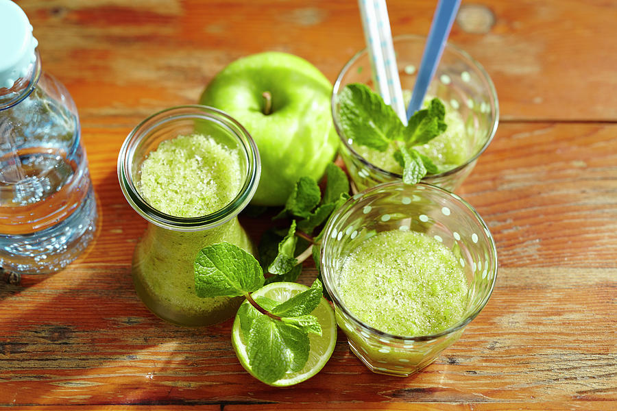 Apple Mint Lemonade With Lime, Cane Sugar And Mineral Water Photograph by Teubner Foodfoto