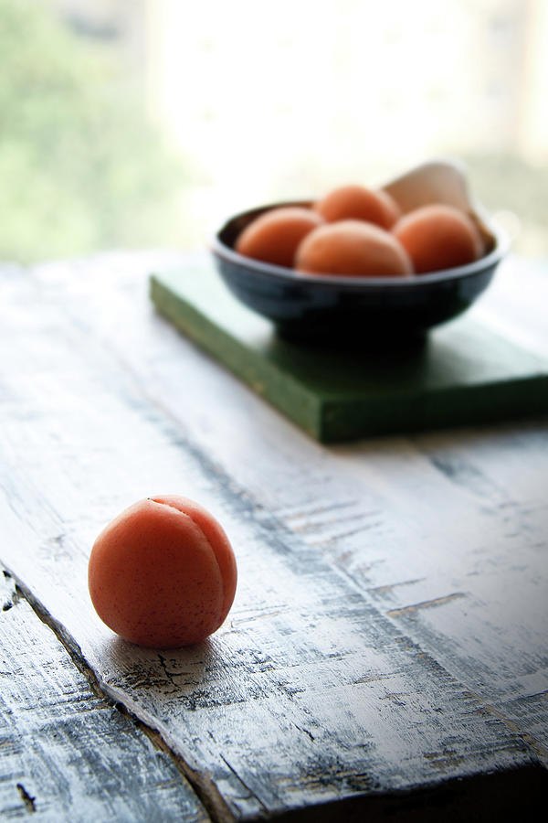 Apricots Photograph by 200