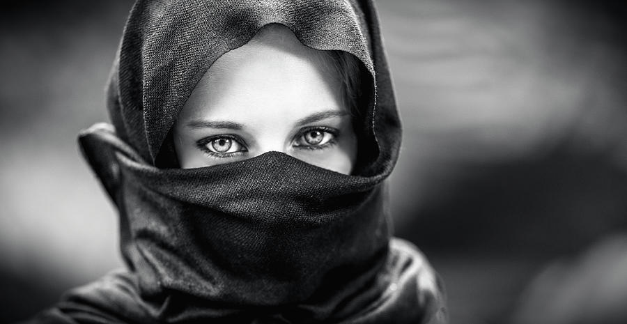 Niqab Photograph - Arabian Eyes by Giuseppe Torre