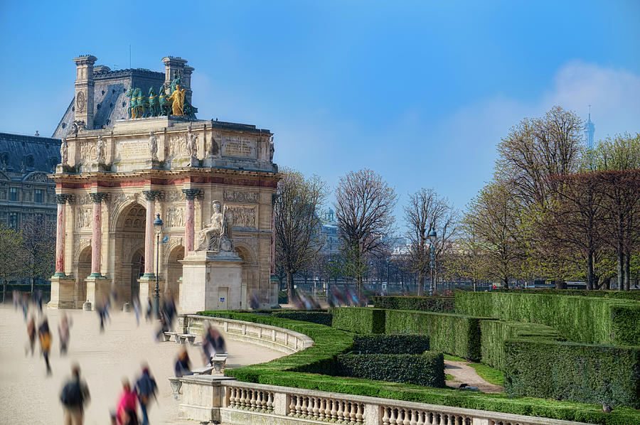 Paris Photograph - Arc De Triomphe Du Carroussel And The Tuileries Garden by Cora Niele