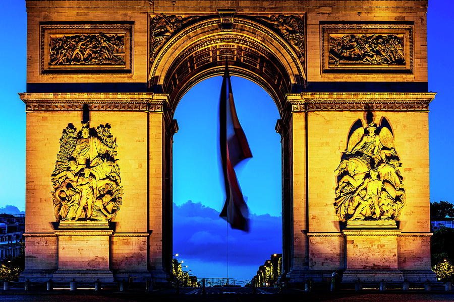 Arc De Triomphe In Paris At Night Digital Art by Alessandro Saffo