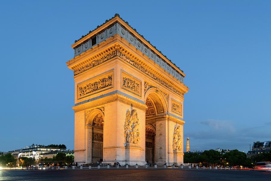Arc De Triomphe In Paris Digital Art by Claudio Cassaro
