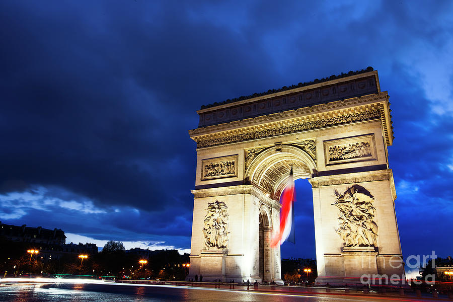 Paris Photograph - Arc De Triomphe Paris At Night by Stellalevi