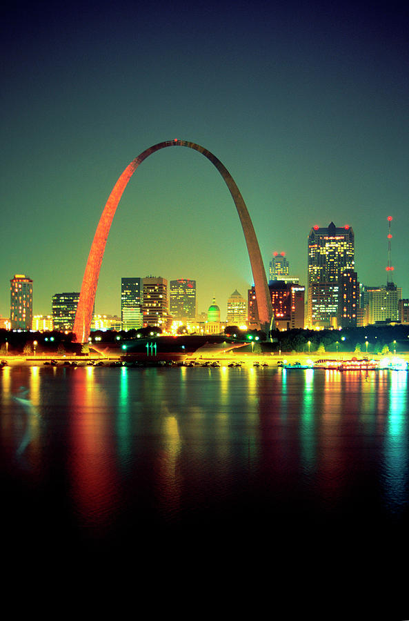 Arch Over The Mississippi River At Photograph by Medioimages/photodisc