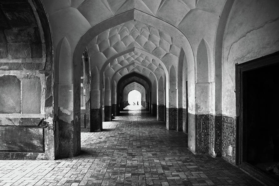 Arches Of Jahangirs Tomb Lahore Photograph by Digital Fly