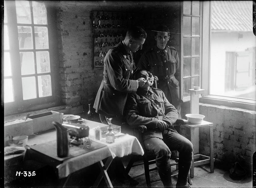 Army Dentist And Soldier, 1917, France Photograph by Science Source