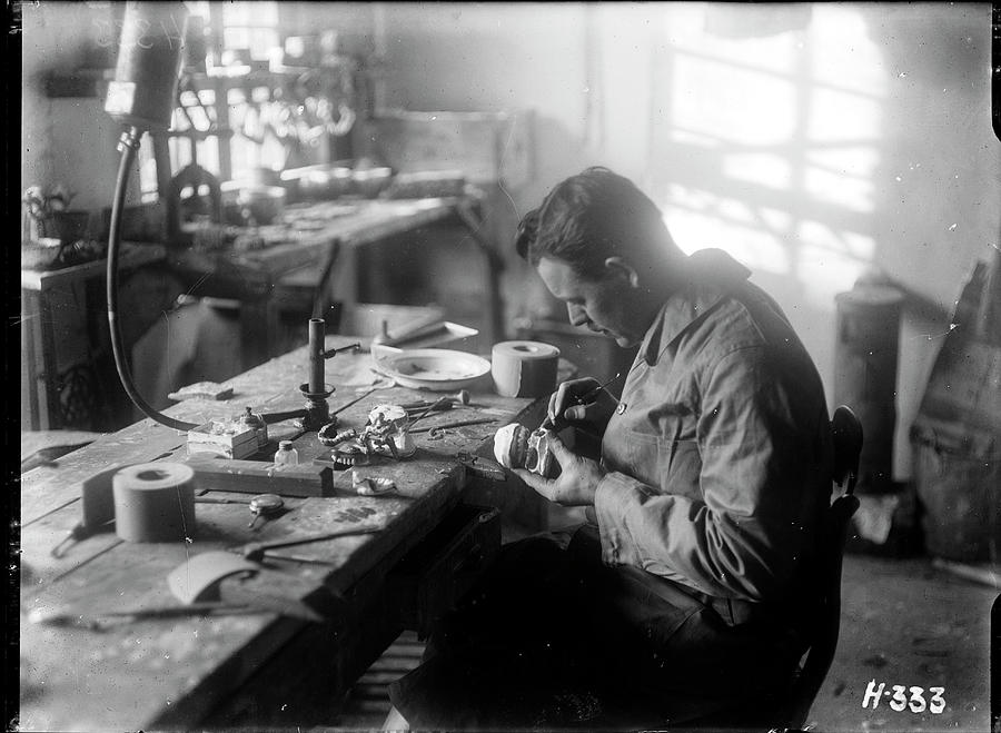 Army Dentist Works On Dentures, 1917 Photograph by Science Source
