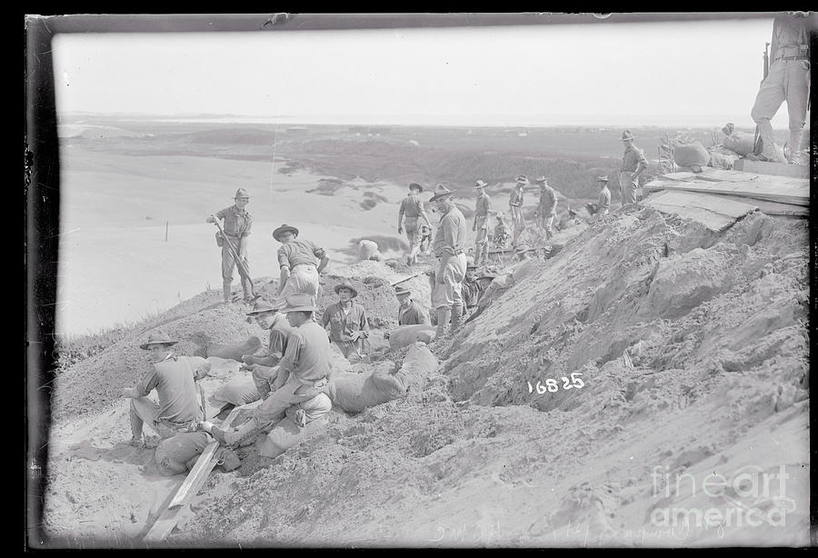 Army Extending Trench Lines Photograph by Bettmann