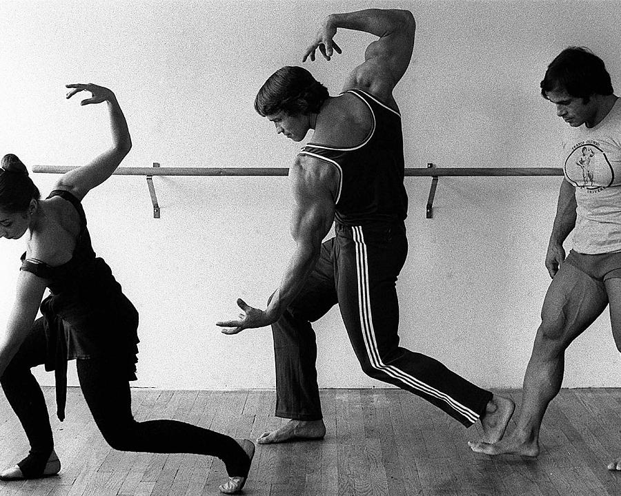 Arnold Schwarzenegger: Bodybuilding Ballerina Photograph by Globe ...