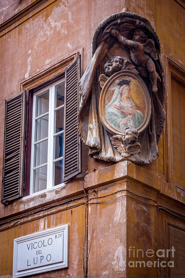Art Medallion on Vicolo di Lupo - Rome Photograph by Brian Jannsen