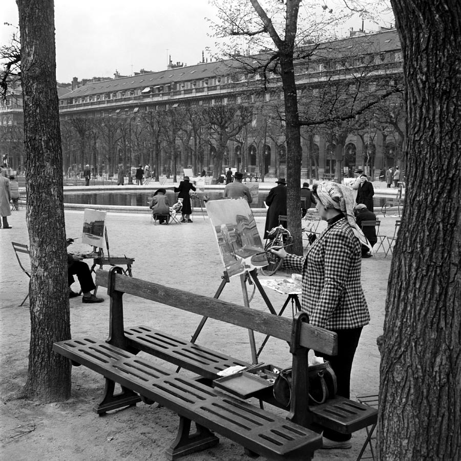 Art Painters On Palais Royal Garden In Photograph by Keystone-france