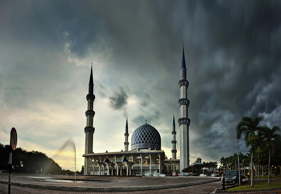 Asian Blue Mosque Photograph by Tuah Roslan